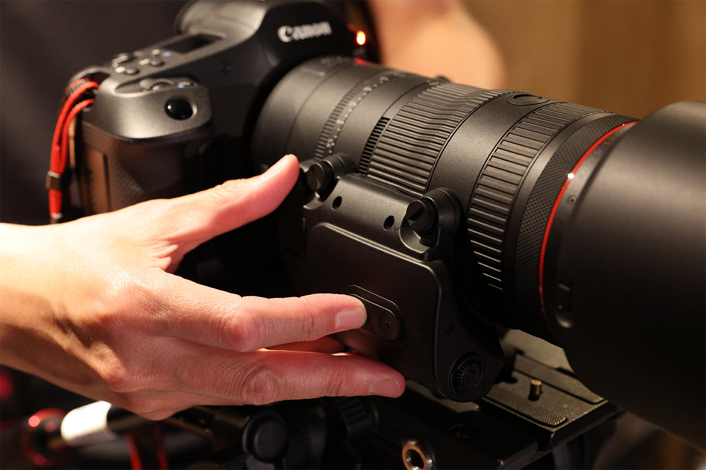 大口径望遠ズームレンズ