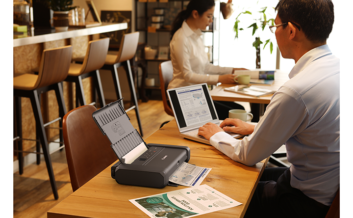 外出先でも場所をとらないコンパクト設計