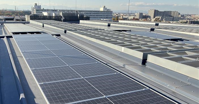 西東京データセンターでの太陽光発電の実証実験の様子