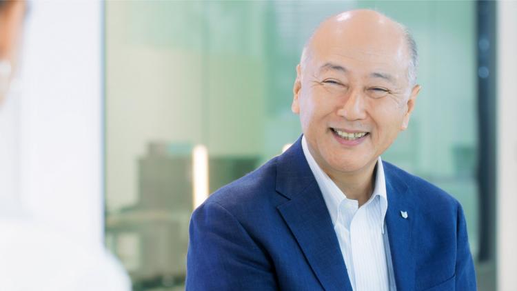 キヤノンマーケティングジャパン株式会社 代表取締役社長 足立正親の写真