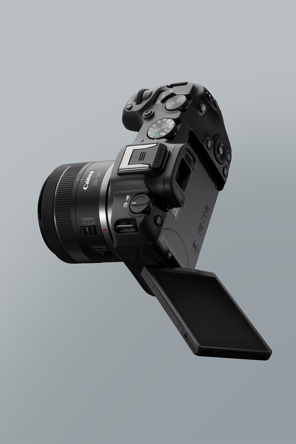 ミラーレスカメラ“EOS R8”と“RF24-50mm F4.5-6.3 IS STM”を発売
